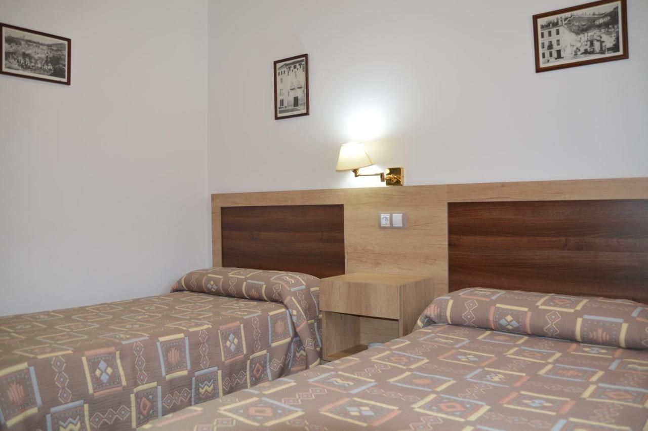 Labella - Hostal Rural Restaurante La Calahorra Luaran gambar